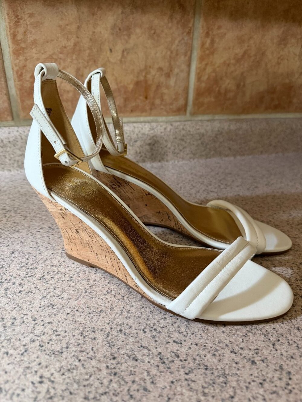 NWOB! Lilly Pulitzer Jenna Wedge Sandals in Resort White - Leather Cork - Size 1